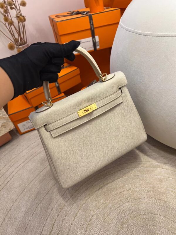 62d142b3073eaa2 Hong Kong Hermes Kelly 25CM Togo Leather CK10 Craie Gold Hardware