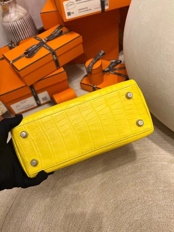 651daab28ea7d64 Hermes Shop Kelly 25CM Matte Alligator M9 Mimosa Silver Hardware