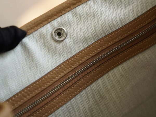 6812b948ce49e5d Saudi Arabia Riyadh Hermes Garden Party 30CM Negonda 4B Biscuit Silver Hardware