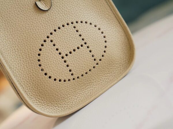 6bba867e51332d0 Lcmode Hermes S2 Gris Trench Clemence Leather Evelyne Mini 16CM Gold Hardware