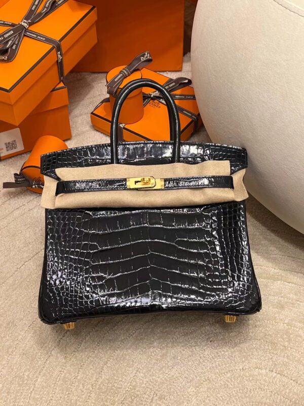 6cb33be9a137edb Hong Kong Hermes Birkin 25CM Shiny Alligator 89 Noir Gold Hardware