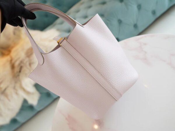 70b92d4156ac370 Thailand Bangkok Hermes Picotin 18CM Clemence 09 Mauve Pale Gold Hardware