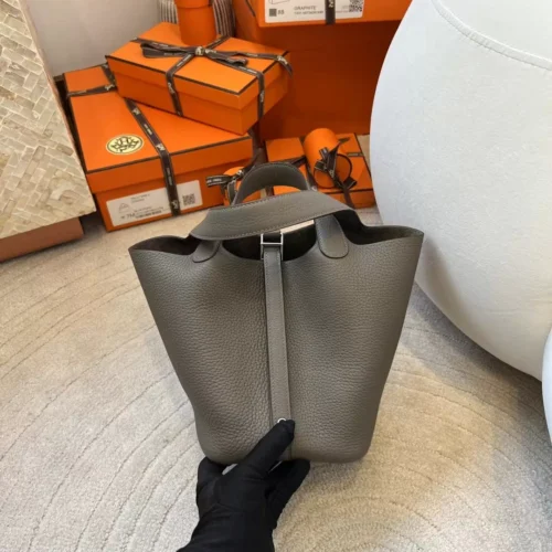 Hermes Boutique Picotin 18CM 8F Etain TC Leather Silver Hardware