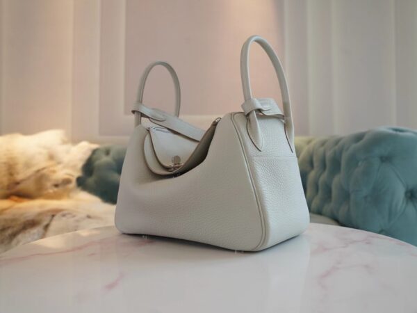 7386a46a774c7ee Hand Stitching Hermes 8L Beton Lindy 26CM Clemence Leather Silver Hardware