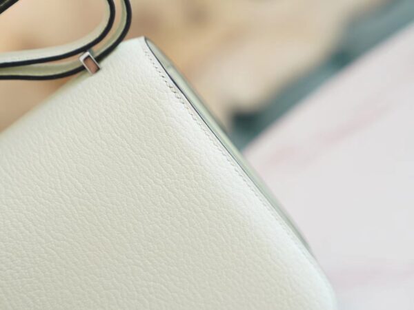 7600a77929c5345 New Arrival Hermes 0S Vert Fizz Chevre Leather Constance19CM Shoulder Bag