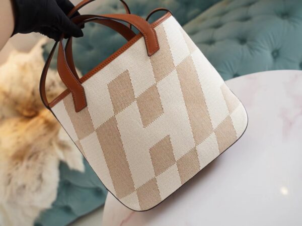 76cdb86af2b3621 Lcmode Factory Hermes CK37 Gold H en Biais27 Canvas/Swift Leather Tote Bag