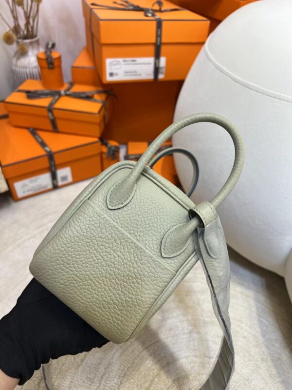 798e65980130e25 Australia Canberra Hermes Mini Lindy 19 Clemence Q1 Sauge Silver Hardware