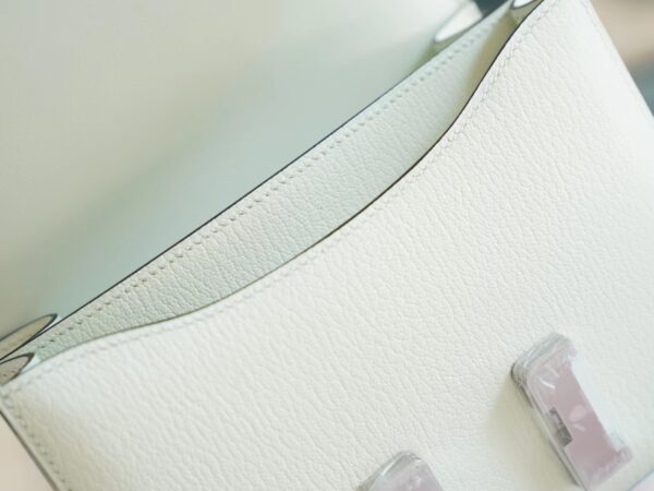 7ad2c0bbe6f0df3 New Arrival Hermes 0S Vert Fizz Chevre Leather Constance19CM Shoulder Bag