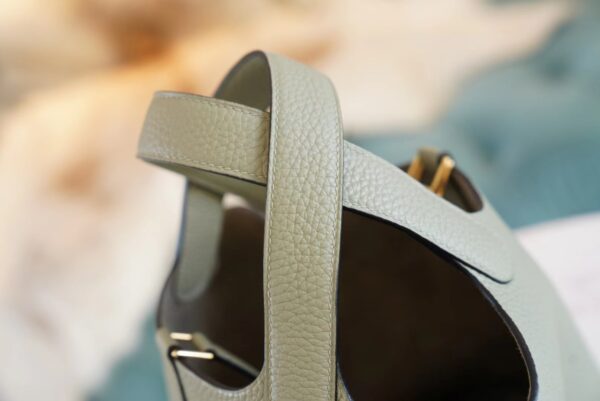 7b0bc50ca7e23be Hermes Handmade Boutique Q1 Sauge Clemence Leather Picotin18CM Gold Hardware