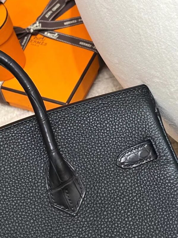 7d86910b029e9a3 USA Los Angeles Hermes Birkin Touch 25 89 Noir Togo/ Matte Crocodile Gold Hardware