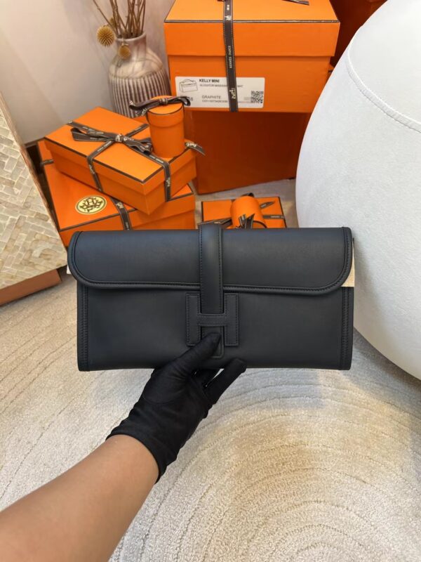 80c14600608d43c-1 Saudi Arabia Riyadh Hermes Swift Jige Clutch Bag 89 Noir Silver Hardware