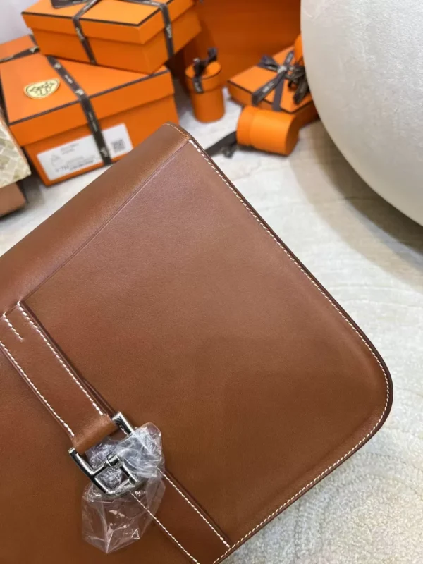 82b89e71d8771d7-jpg Stock Fauve Barenia Leather Halzan 31CM Tote Bag Silver Hardware