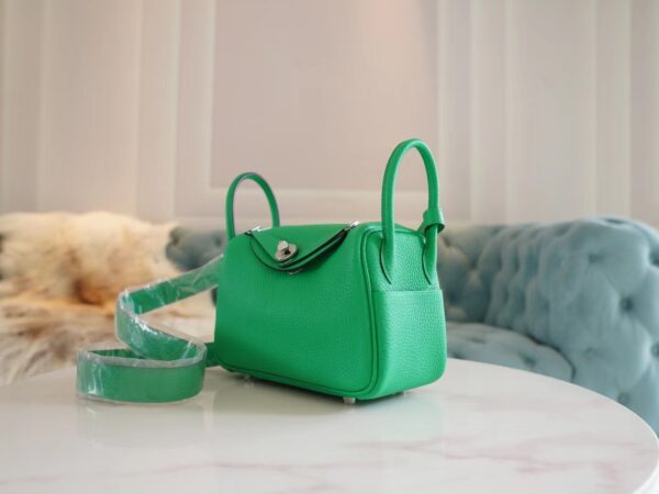 86256b54cd9aef0 Fashion Hermes 0Z Vert Comics Mini Lindy 19CM Clemence Gold Hardware