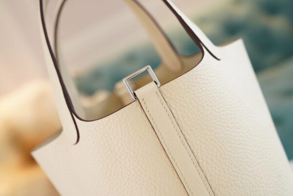 868ed97cc79fe67 Hermes Handmade Boutique I2 Nata Clemence Leather Picotin18CM Tote Bag