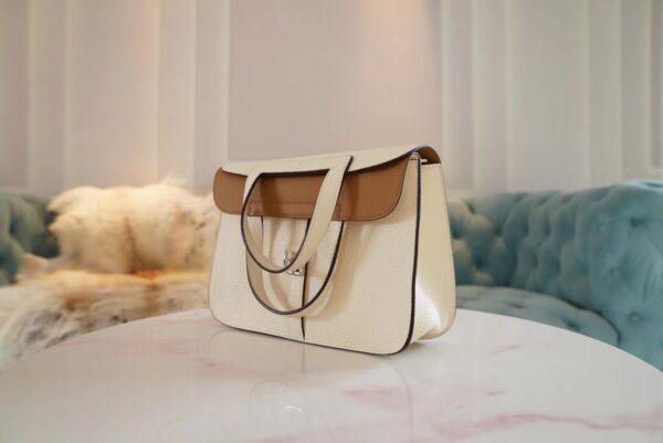 86b7d420b229366 Hermes Halzan 25CM Clemence I2 Nata / 4B Biscuit Gold Hardware