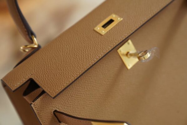 86eb603148c7477 Stock Hermes 0M Chai Epsom Leather Kelly 25CM Tote Bag Gold Hardware