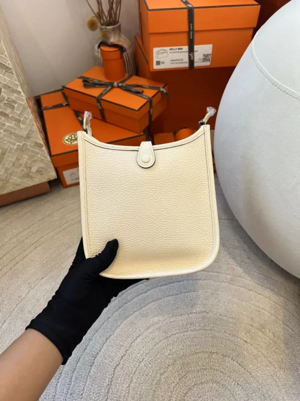 8c3918b05dcf16f-jpg Qatar Doha Hermes Clemence Mini Evelyne 16CM I2 Nata Gold Hardware