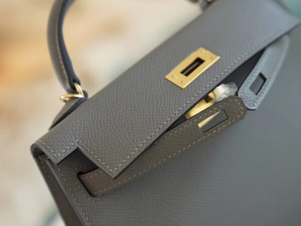 8d71602f119ad08 New Arrival Hermes Mini Kelly Clutch19CM 0L Gris Meyer Epsom Leather Gold Hardware