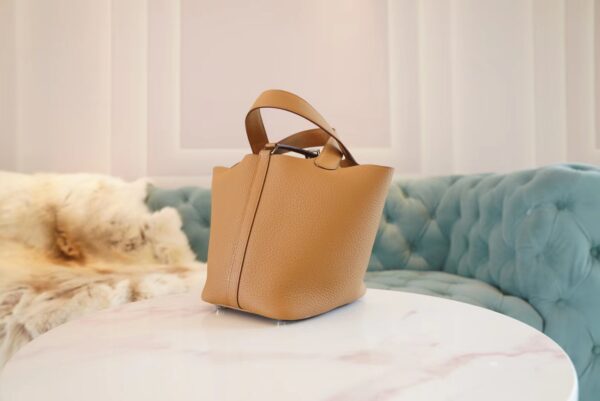 914a450f5fddb90 Hermes Boutique Picotin18CM Women’s Bag 4B Biscuit Clemence Leather Silver Hardware