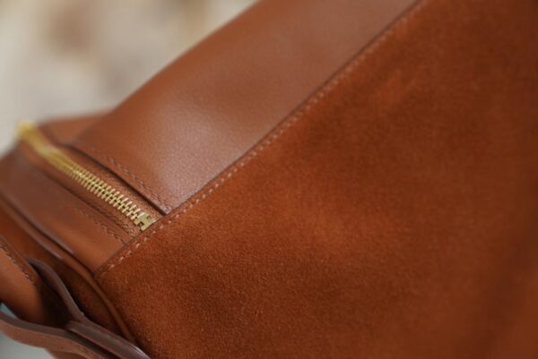 921c702f38c527e Stock Hermes CK37 Gold Grizzly / Swift Leather Lindy 26CM Gold Hardware