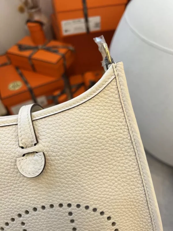 934e7d4ad1df719-jpg Qatar Doha Hermes Clemence Mini Evelyne 16CM I2 Nata Gold Hardware