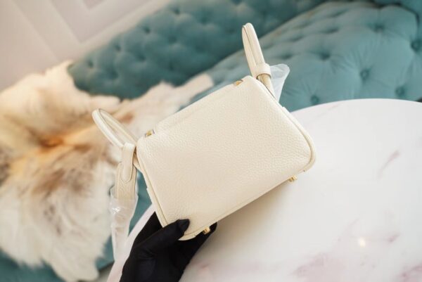 95b09cdfbfb13ec Wholesale Hermes C10 Craie Clemence Leather Mini Lindy19CM Gold Hardware