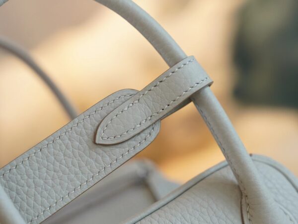 9830cb816560412 Hand Stitching Hermes 8L Beton Lindy 26CM Clemence Leather Silver Hardware