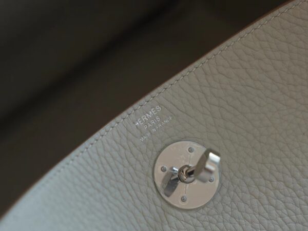 99edb0eb0e3653e Hand Stitching Hermes 8L Beton Lindy 26CM Clemence Leather Silver Hardware