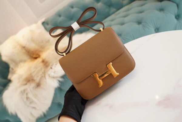 9a301eea89ad1ef Hermes Boutique 3G Alezan Epsom Leather Constance19CM Shoulder Bag
