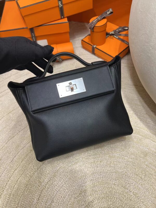 9e1b11b17fc66b3 Qatar Doha Hermes Kelly 2424 Mini Evercolor Leather 89 Noir Silver Hardware