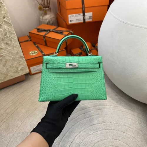 Hermes Boutique 0Z Vert Comic Matte Alligator Crocodile Mini Kelly 19CM Silver Hardware