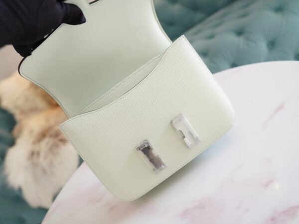 a0c5c3a2f54ec59 New Arrival Hermes 0S Vert Fizz Chevre Leather Constance19CM Shoulder Bag