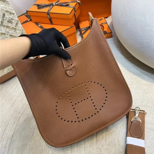 Qatar Doha Hermes 37 Gold Evelyne 29CM Clemence Leather Gold Hardware