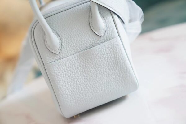 a7d97b145d38e19 Hand Stitch Hermes Mini Lindy19CM 08 Blue Brume Clemence Leather Gold Hardware