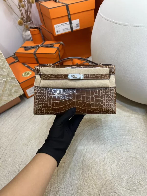 a8e355f72e26218-jpg Taiwan Hermes Shiny Alligator Crocodile Kelly Pochette 22CM 33 Miel Silver Hardware