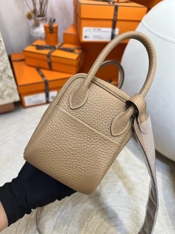 a9cd20ee4655fe2 Handmade Hermes Mini Lindy 19 Clemence 0M Chai Gold Hardware
