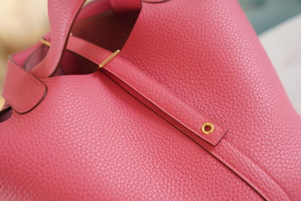 ad404bcb4101644 Hermes Boutique 8W Rose Azalee Clemence Leather Picotin18CM Gold Hardware