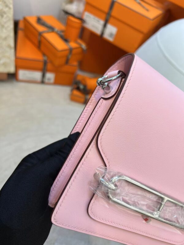 b076a932726af1a Saudi Arabia Riyadh Hermes Roulis 18cm Swift 3Q Rose Sakura Silver Hardware