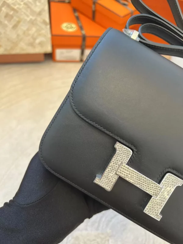 b5f3da069870aed-jpg Hermes 89 Noir Sombrero Matte Box Constance 19CM Lizard Buckle