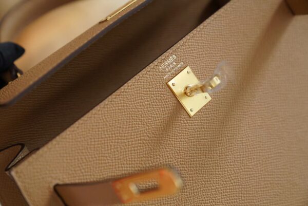 b60180d479f5d22 Stock Hermes 0M Chai Epsom Leather Kelly 25CM Tote Bag Gold Hardware