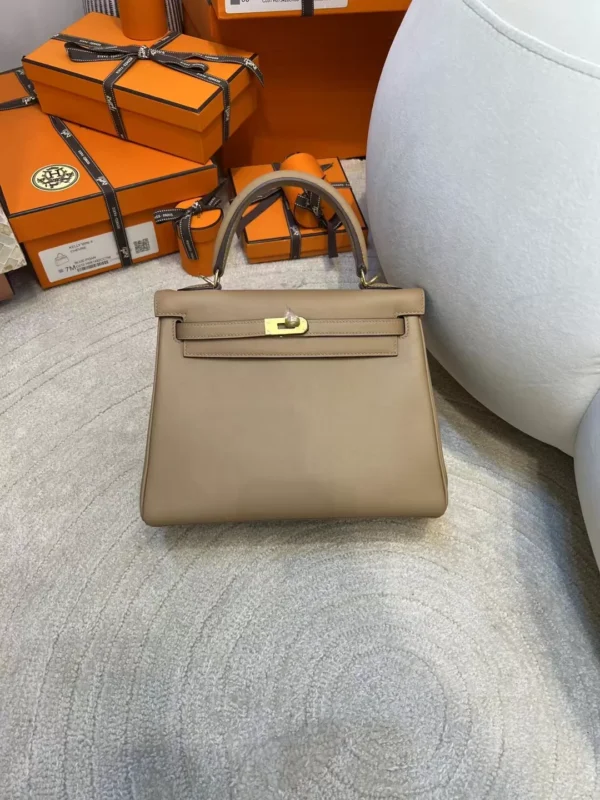 b927e9756c7b52f-jpg Hermes Boutique Swift Leather Kelly 25CM 0M Chai Gold Hardware