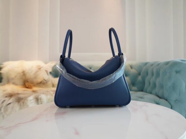 be2eba42c3632e0 Hermes Shop Lindy 26CM Clemence S4 Deep Blue Silver Hardware
