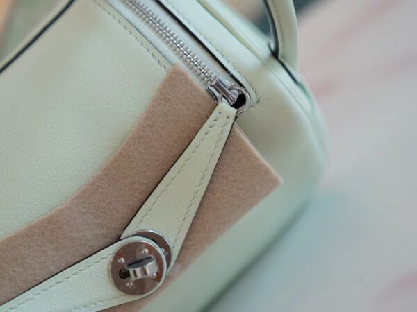 befacd135fc2c39 Full Handmade Hermes Mini Lindy 19CM 0S Vert Fizz Swift Silver Hardware