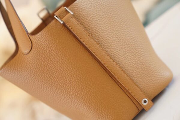 bf52bae933d47e3 Hermes Boutique Picotin18CM Women’s Bag 4B Biscuit Clemence Leather Silver Hardware