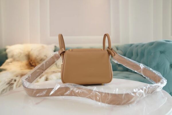 c02cde585e0d568 God Factory Bags Factory Hermes Mini Lindy19CM 0M Chai & X9 Mauve Sylyestre Swift Leather
