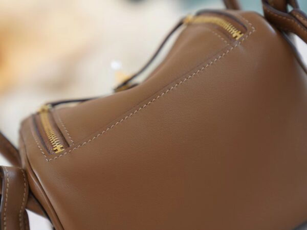 c255176bb1b2c40 Hand Stitch Hermes Mini Lindy19CM 3G Alezen/Biscuit Inner Swift Leather Gold Hardware