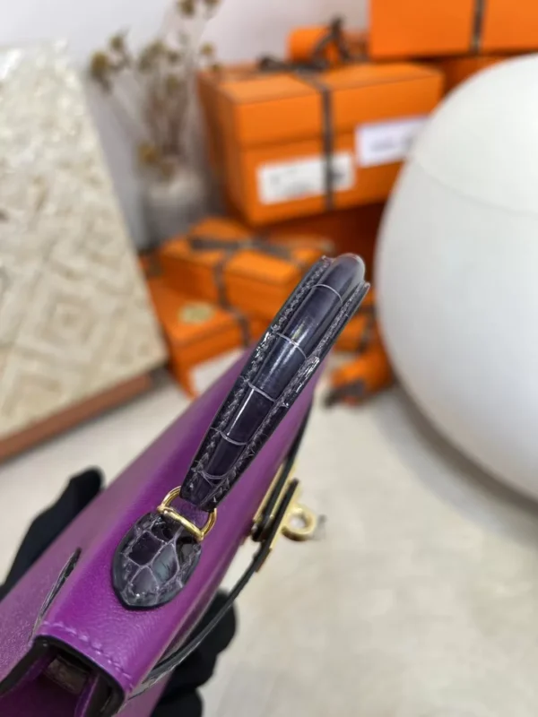c44369bb02213d1-jpg Handmade Madame P9 Anemone / Shiny Crocodile 9G Amethyste Mini Kelly Touch 19CM Gold Hardware