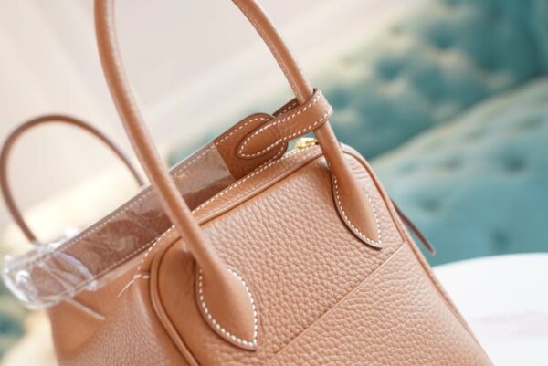 c450246204b37b4 Hand Stitch Hermes CK37 Gold Clemence Leather Lindy Bag26CM Gold Hardware