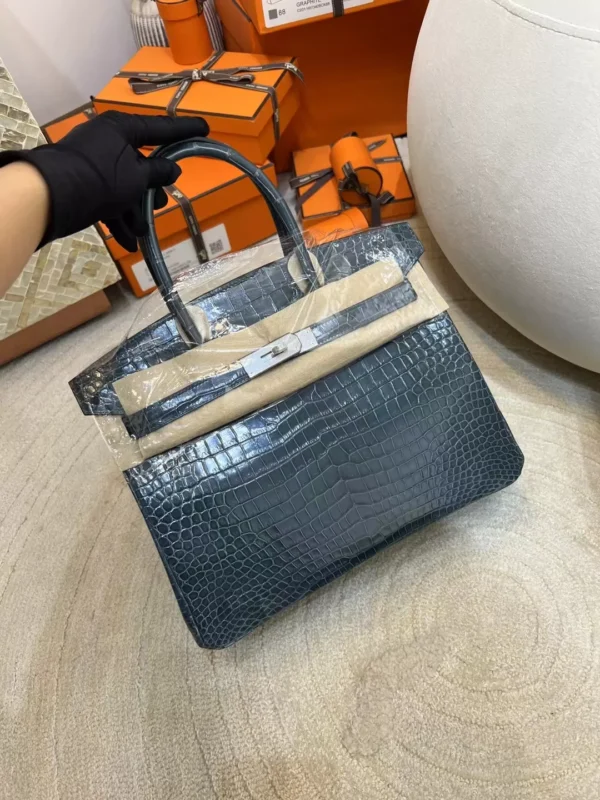 c77f5c91a32f007-jpg Hermes Shiny Porosus Crocodile Birkin 30CM Y7 Blue Orage Silver Hardware