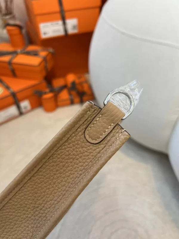 cb2b9751dce055f-jpg Hermes Shop Clemence Mini Evelyne 16CM 0M Chai Silver Hardware